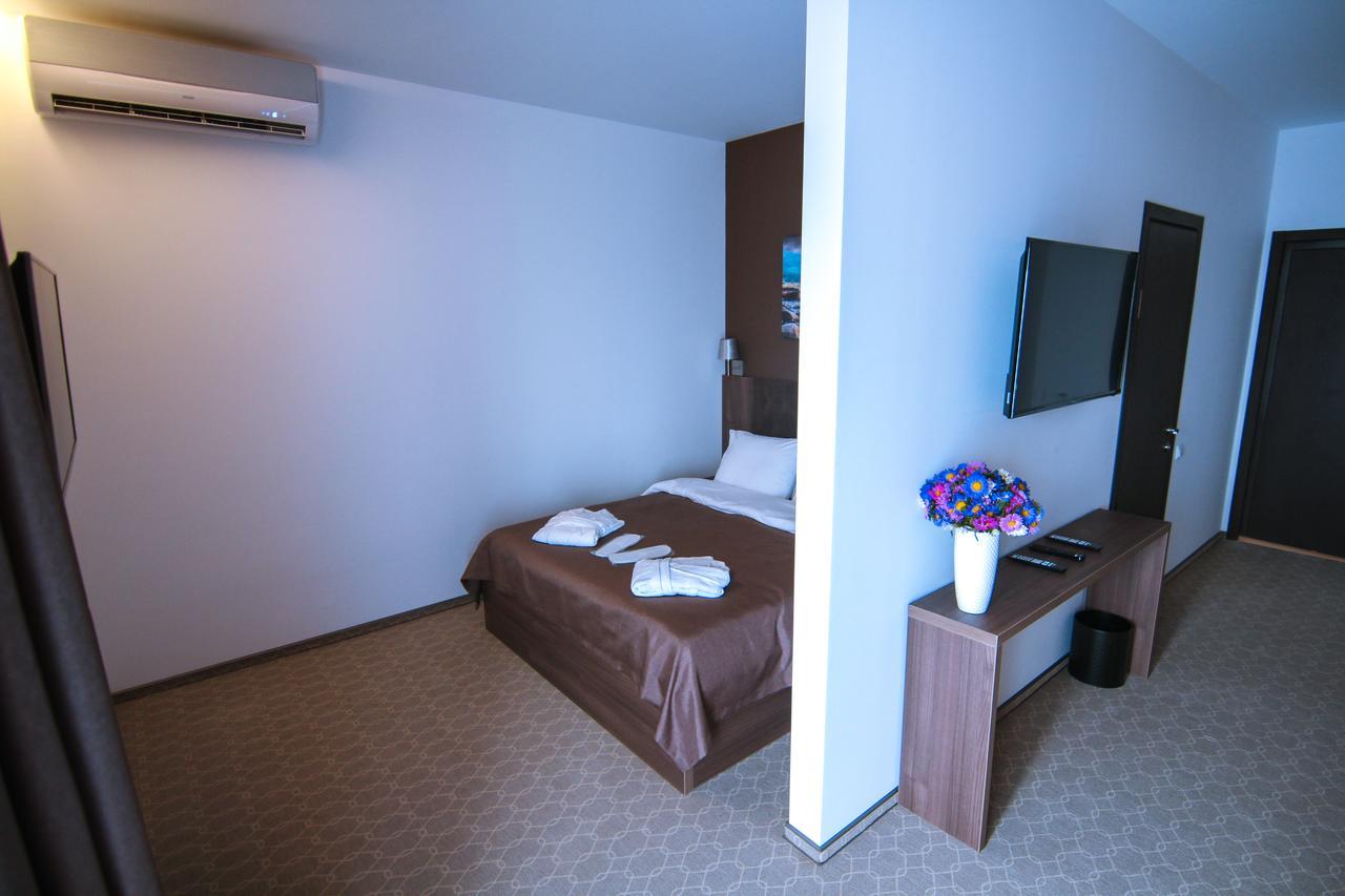 Sky Inn บาทูมิ ภายนอก รูปภาพ