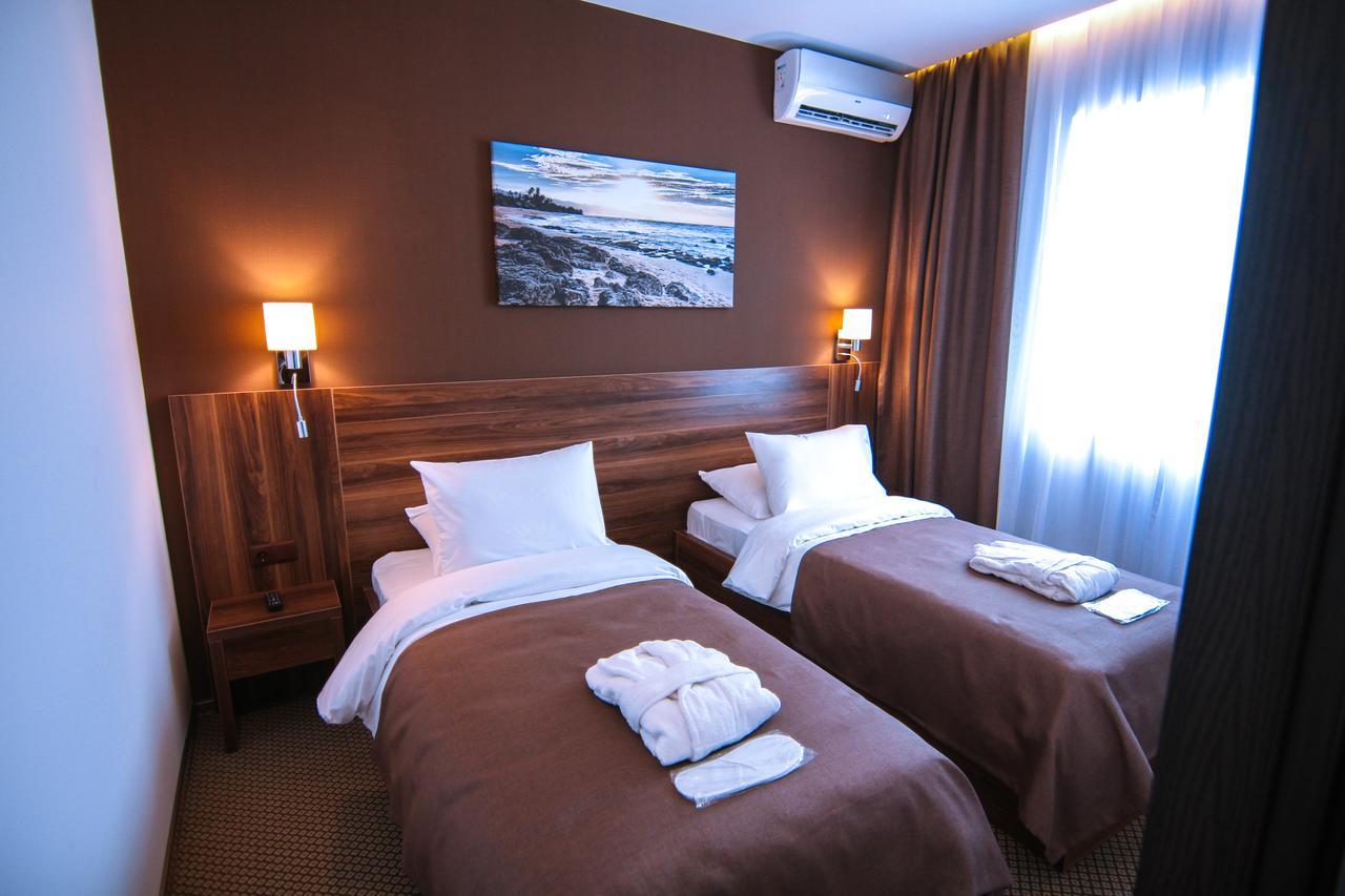 Sky Inn บาทูมิ ภายนอก รูปภาพ