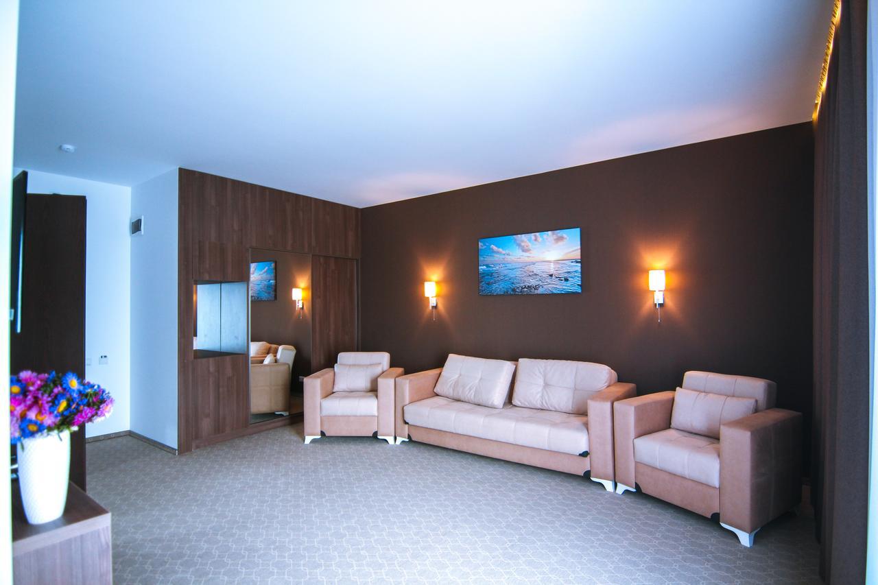 Sky Inn บาทูมิ ภายนอก รูปภาพ