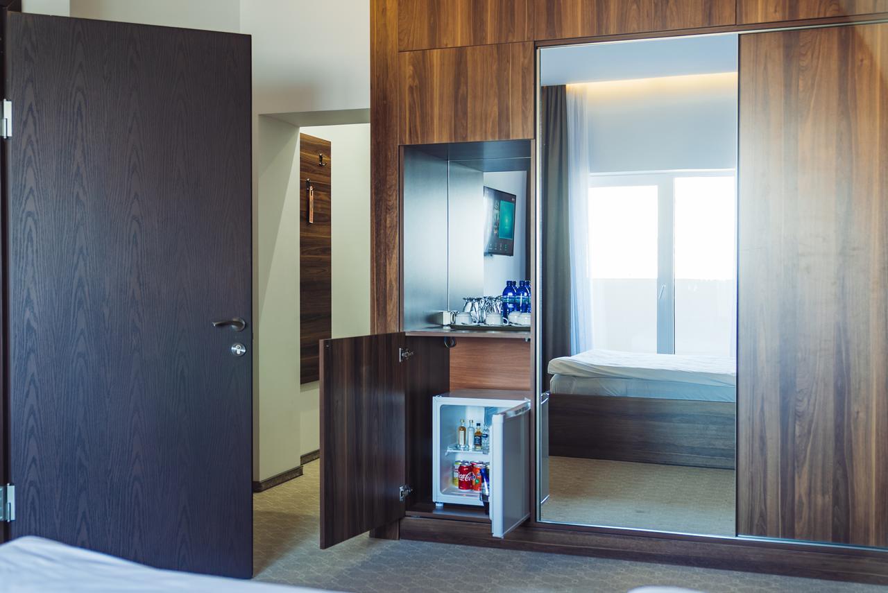 Sky Inn บาทูมิ ภายนอก รูปภาพ