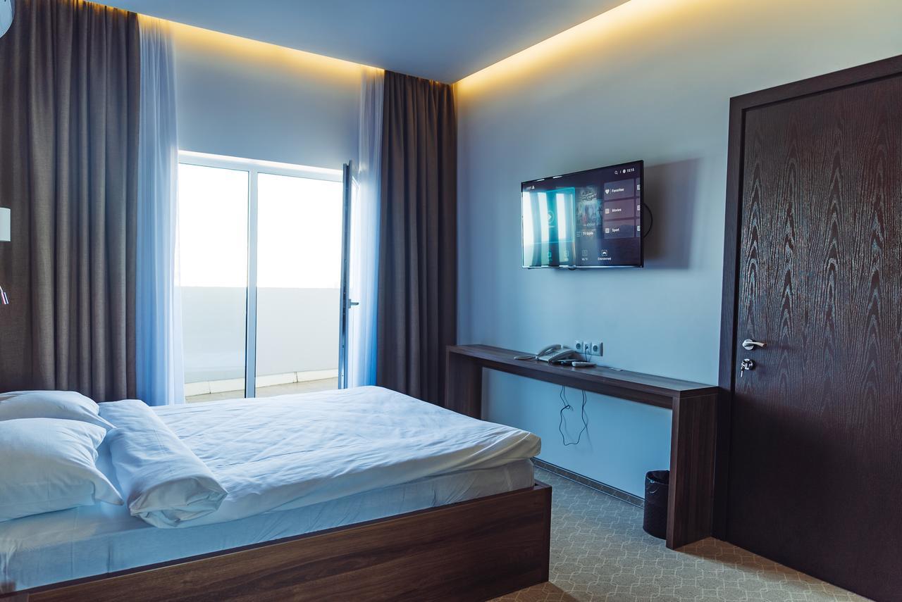 Sky Inn บาทูมิ ภายนอก รูปภาพ