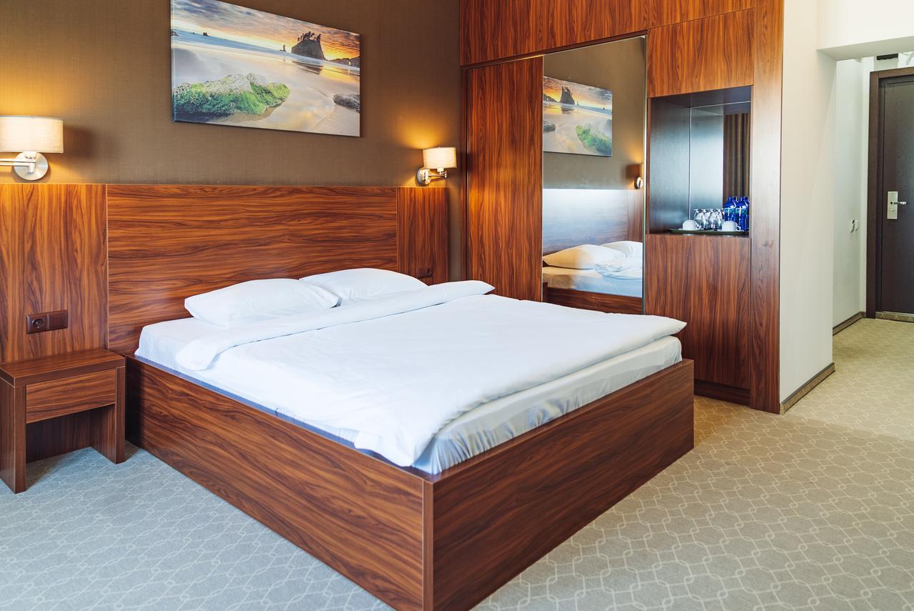 Sky Inn บาทูมิ ภายนอก รูปภาพ