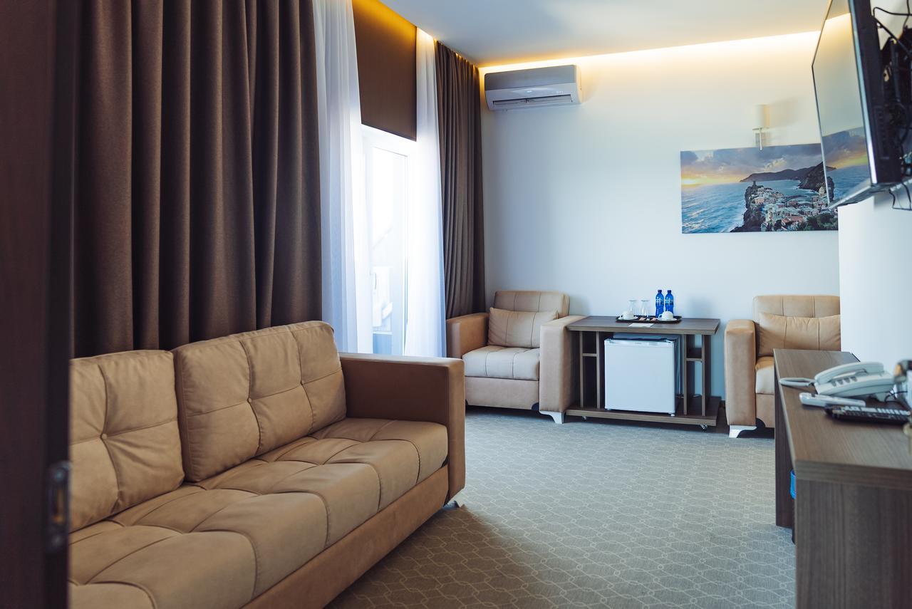 Sky Inn บาทูมิ ภายนอก รูปภาพ