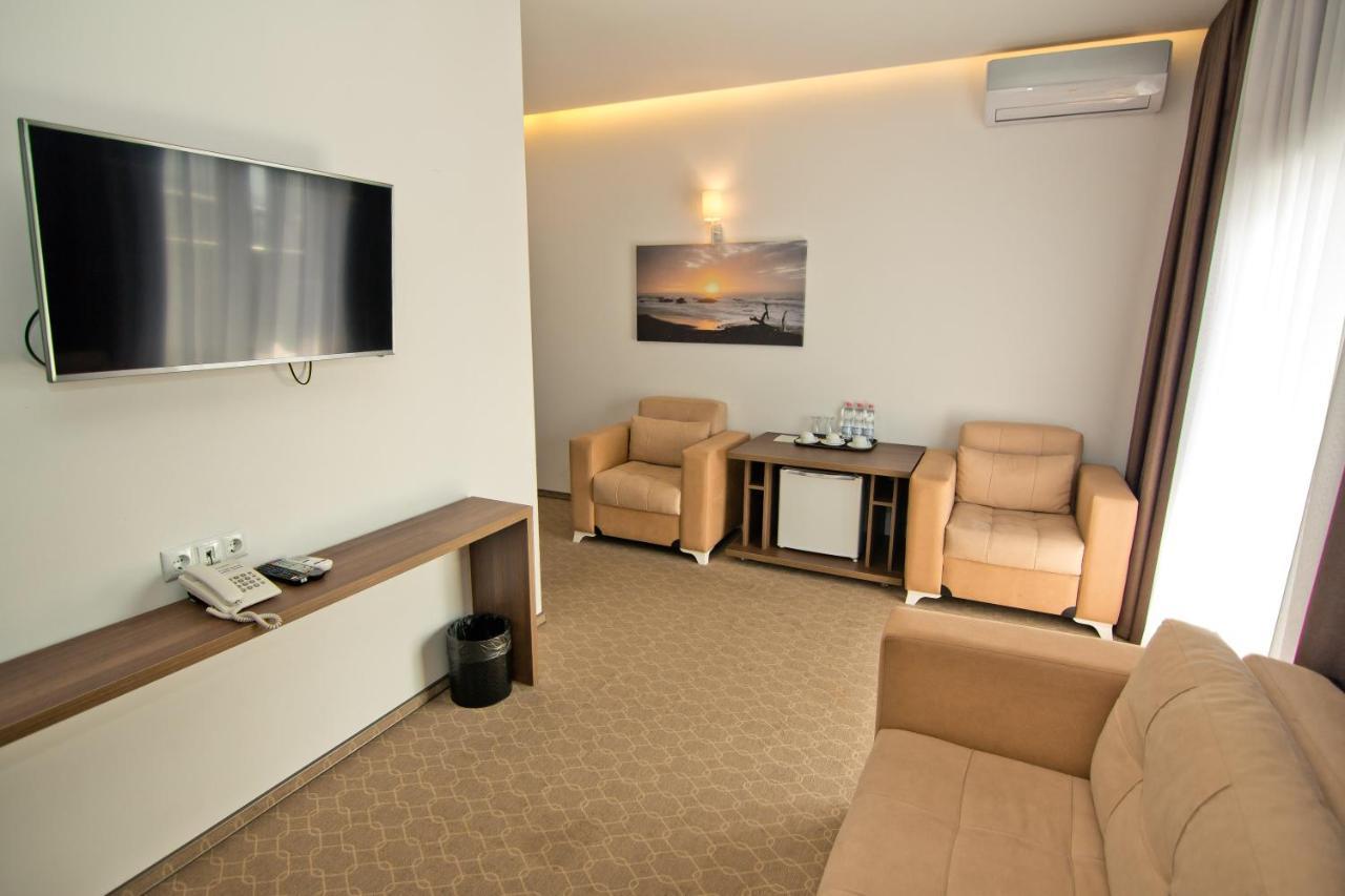 Sky Inn บาทูมิ ภายนอก รูปภาพ